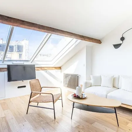 Bright In 10th Appartement